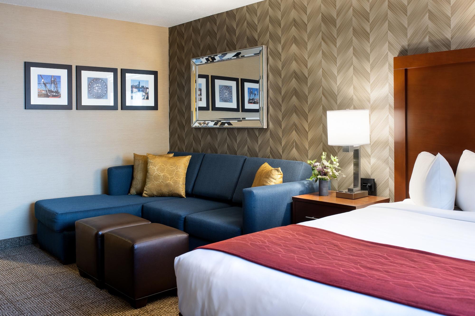 Comfort Inn & Suites Logan International Airport Revere Exteriör bild