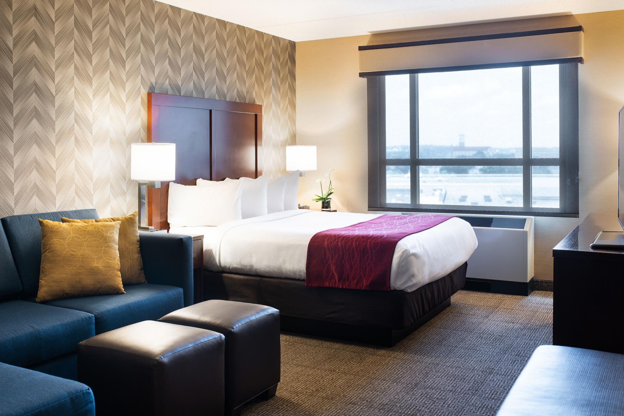 Comfort Inn & Suites Logan International Airport Revere Exteriör bild