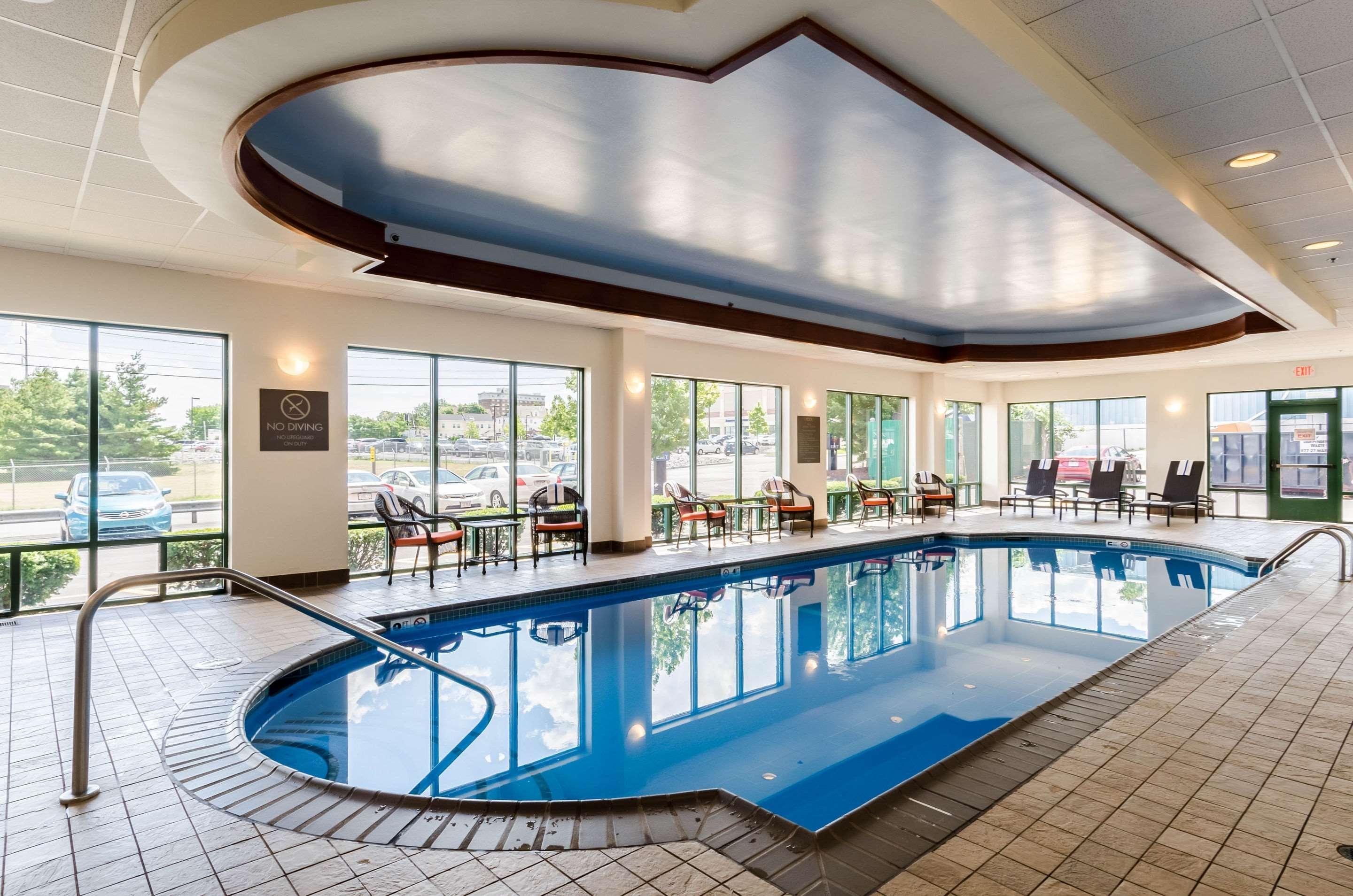 Comfort Inn & Suites Logan International Airport Revere Exteriör bild